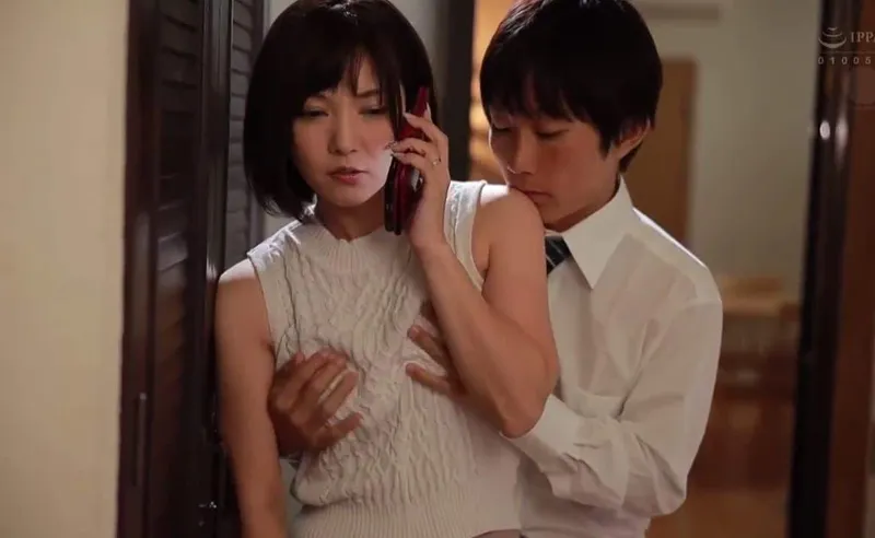 Chồng yêu đi đánh golf, cô vợ ở nhà dẫn trai trẻ về nắc cho sướng